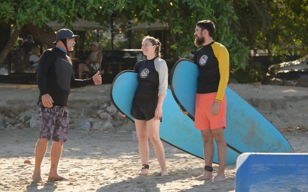 Costa Rica surfing for beginners